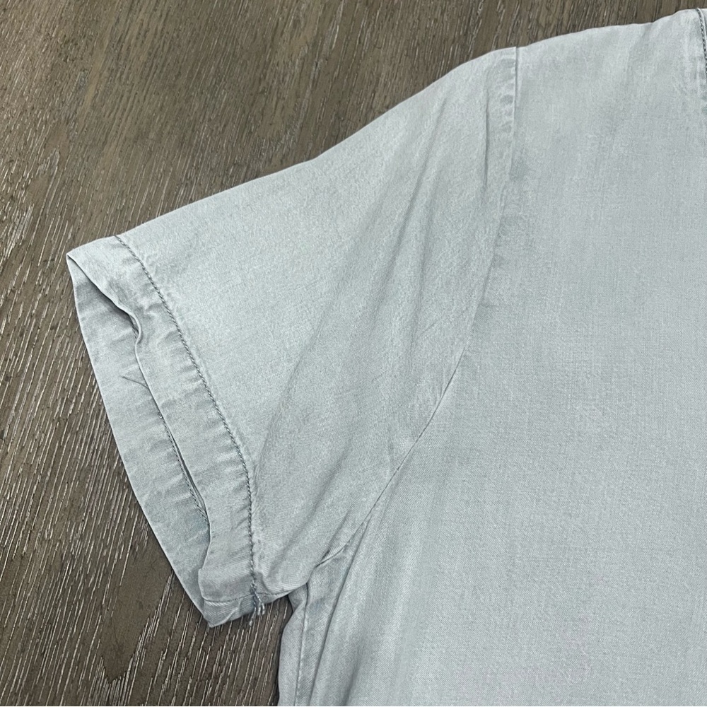 Denim V-Neck Short Sleeve Dress With Pockets - Picture 6 of 14
